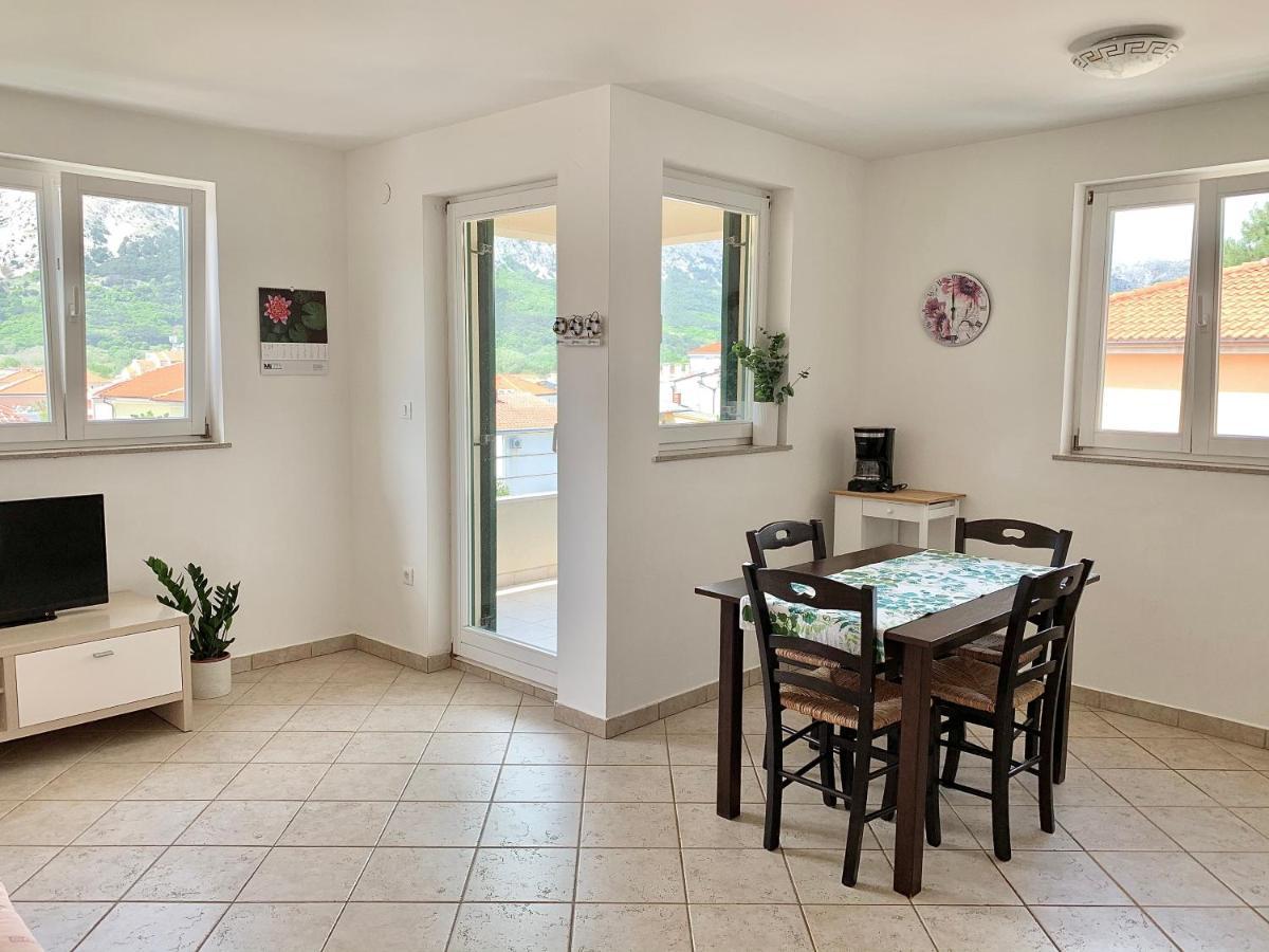 Apartments Happy Stay Center Baska Extérieur photo