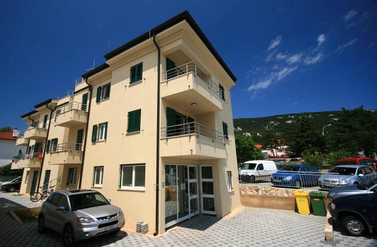 Apartments Happy Stay Center Baska Extérieur photo