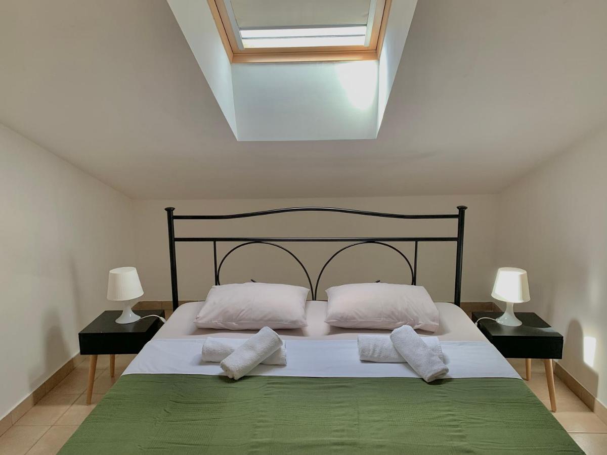 Apartments Happy Stay Center Baska Extérieur photo