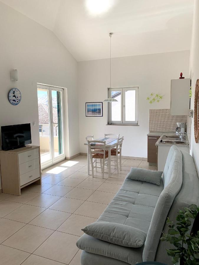 Apartments Happy Stay Center Baska Extérieur photo