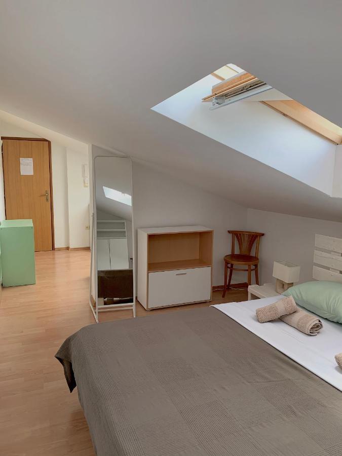 Apartments Happy Stay Center Baska Extérieur photo