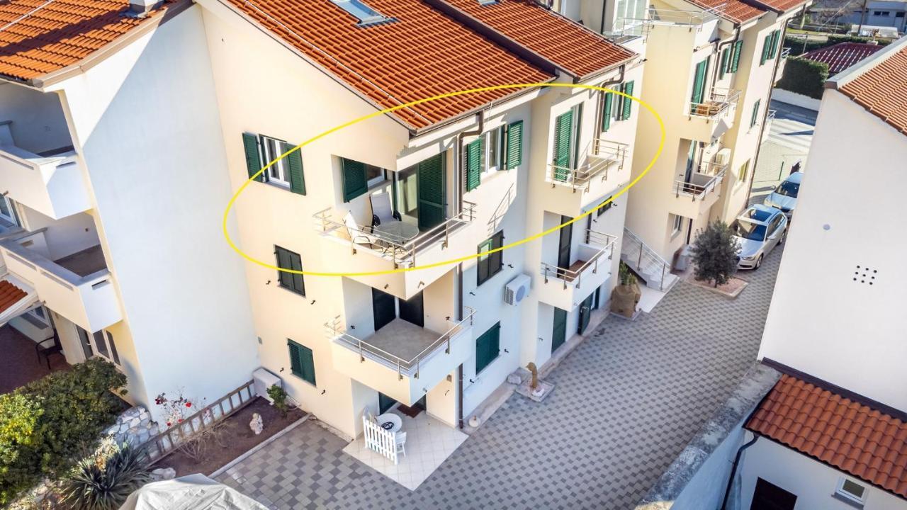 Apartments Happy Stay Center Baska Extérieur photo