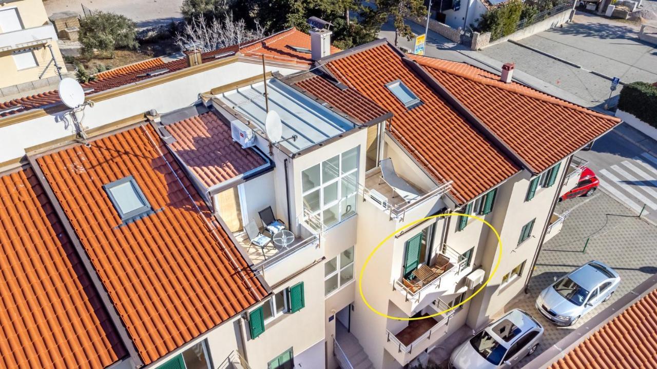 Apartments Happy Stay Center Baska Extérieur photo